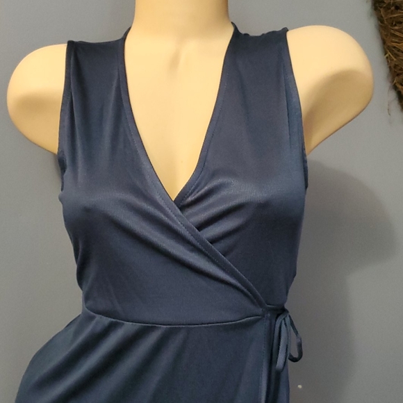 Stunning Blue True Wrap Dress - Picture 4 of 12